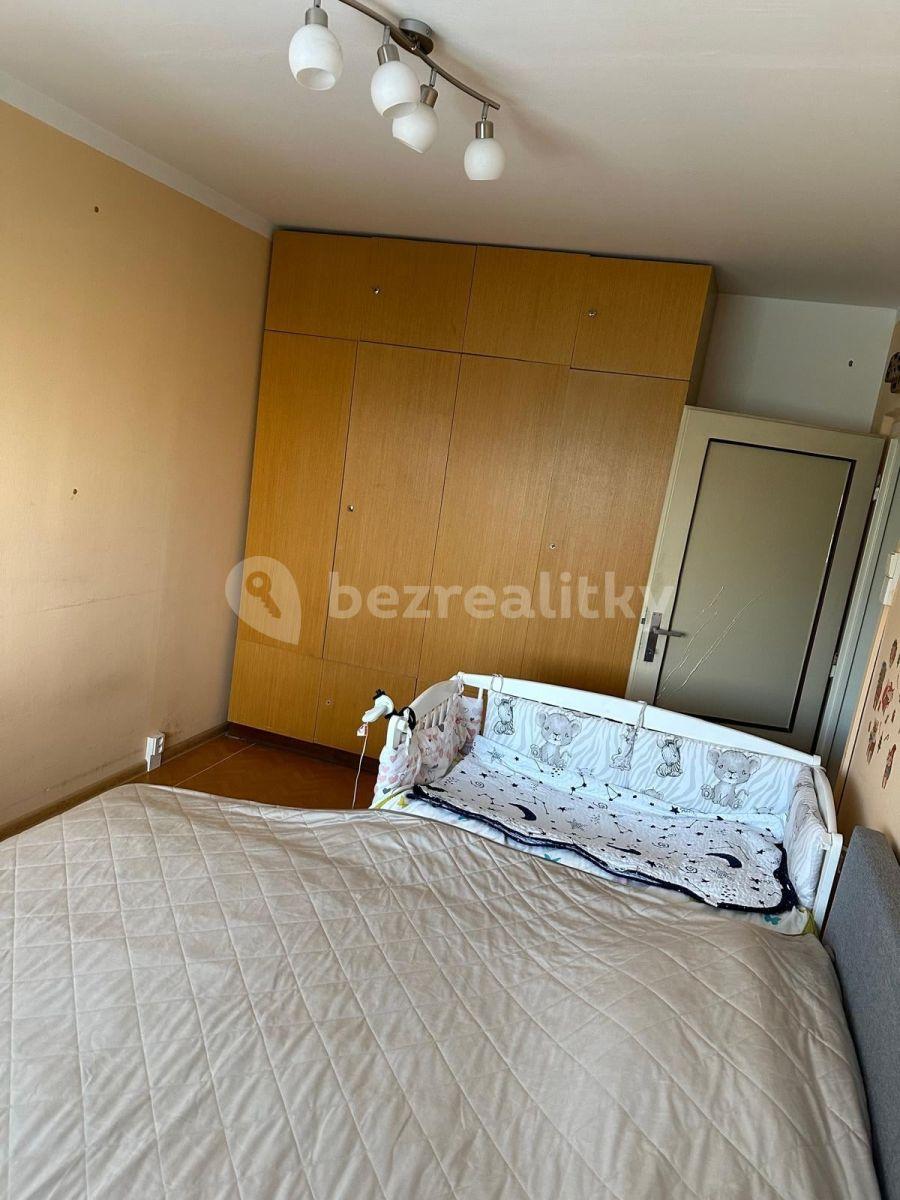 2 bedroom with open-plan kitchen flat to rent, 56 m², Škábova, Prague, Prague