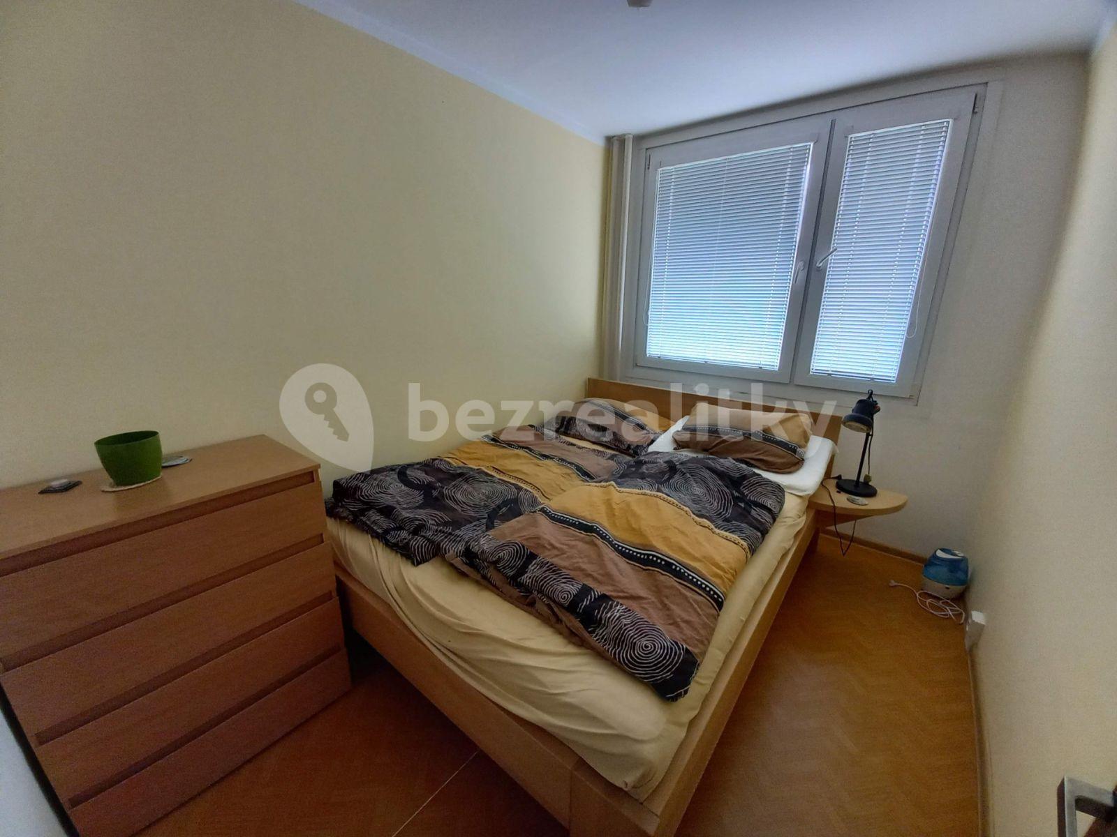 2 bedroom with open-plan kitchen flat to rent, 56 m², Škábova, Prague, Prague