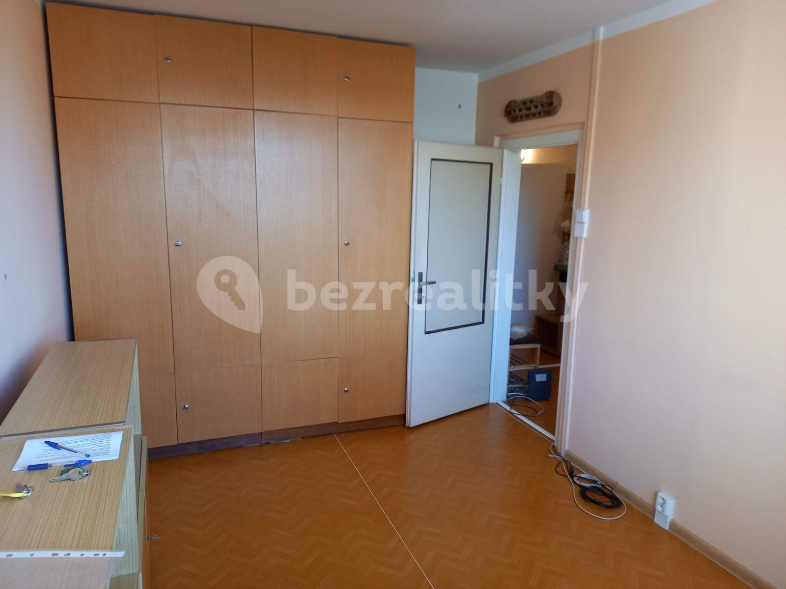 2 bedroom with open-plan kitchen flat to rent, 56 m², Škábova, Prague, Prague