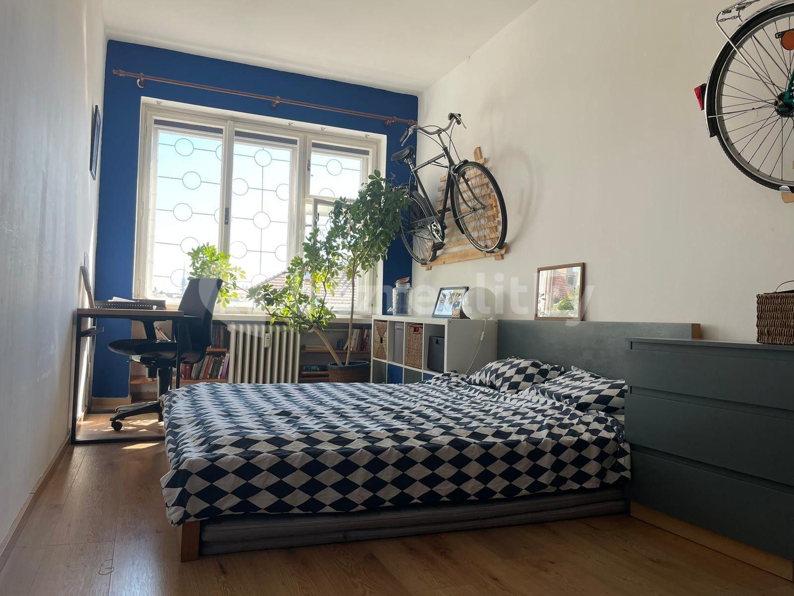 3 bedroom flat to rent, 90 m², Nádražní, Prague, Prague