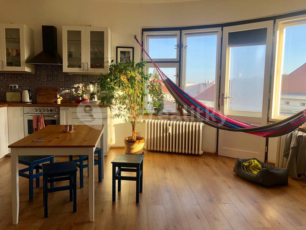 3 bedroom flat to rent, 90 m², Nádražní, Prague, Prague