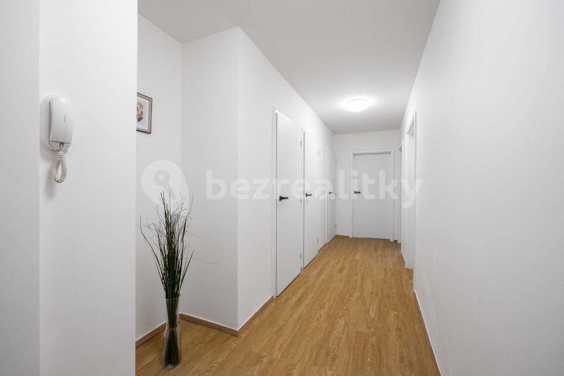 2 bedroom with open-plan kitchen flat for sale, 71 m², Sokolovská, Prague, Prague