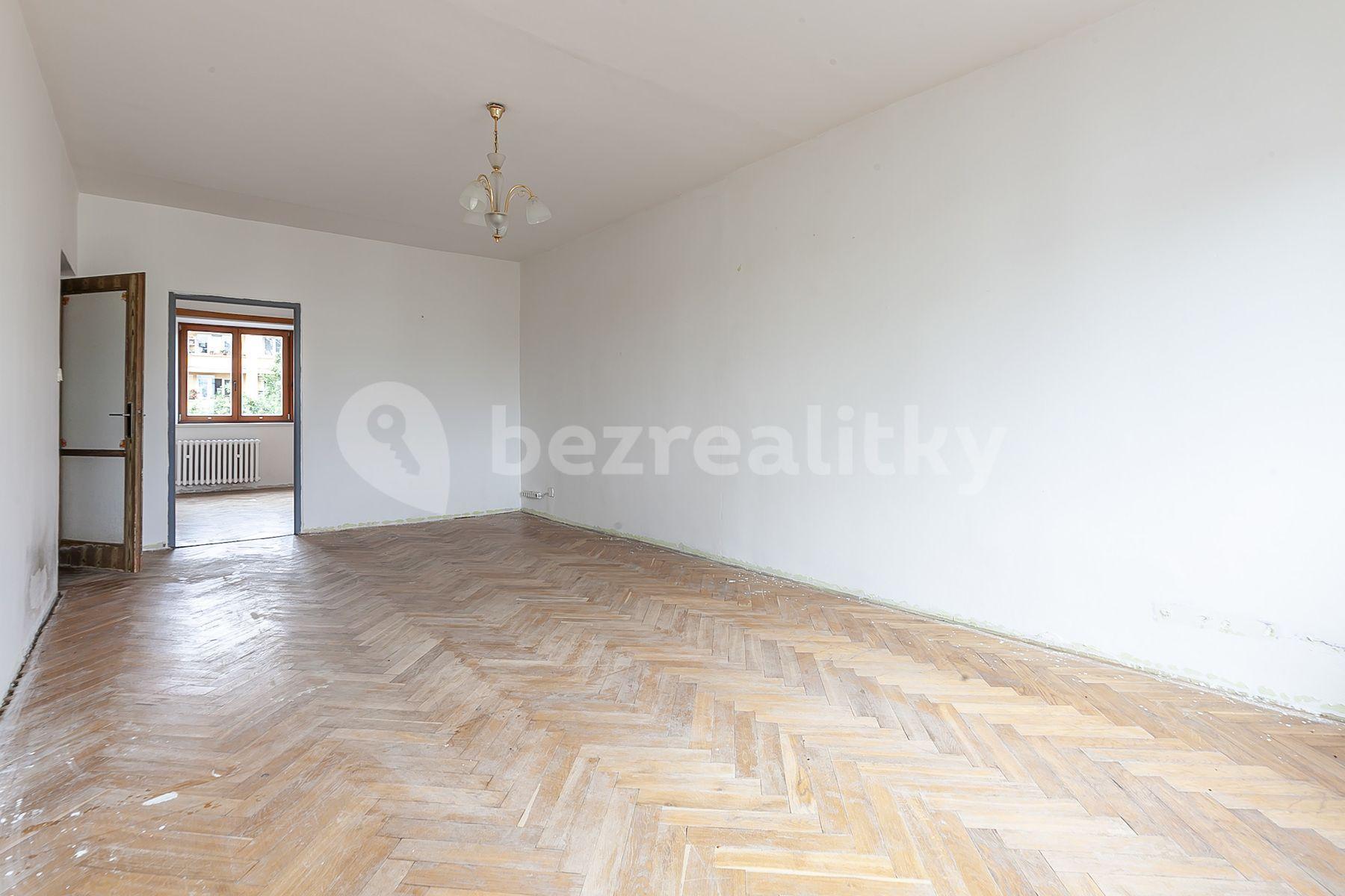 2 bedroom flat for sale, 56 m², K Lučinám, Prague, Prague