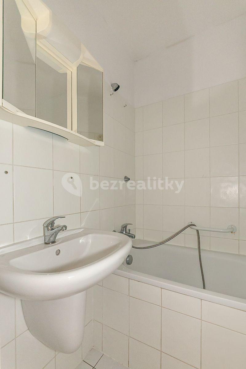 2 bedroom flat for sale, 52 m², Pod Lipami, Prague, Prague