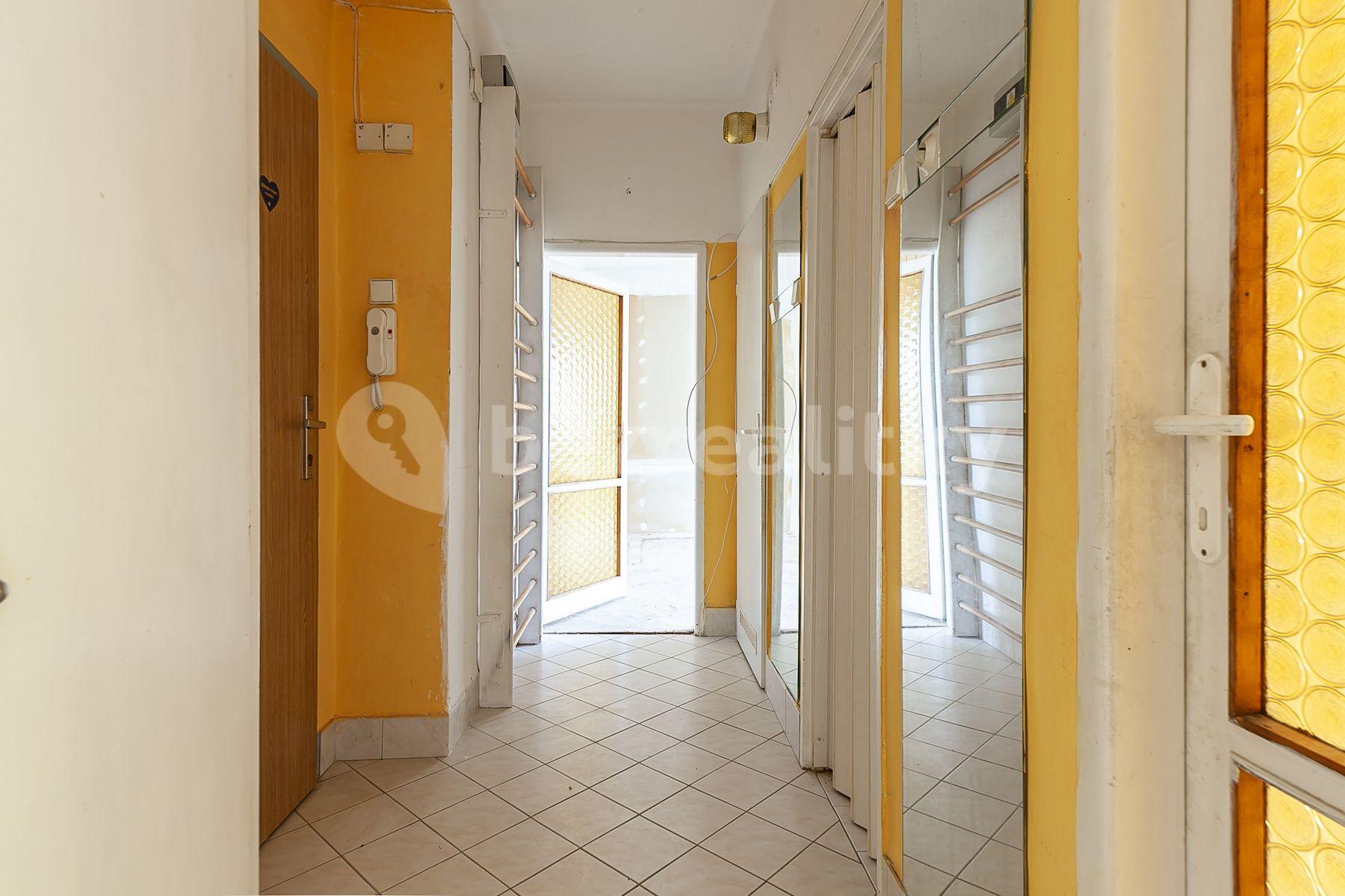 2 bedroom flat for sale, 52 m², Pod Lipami, Prague, Prague