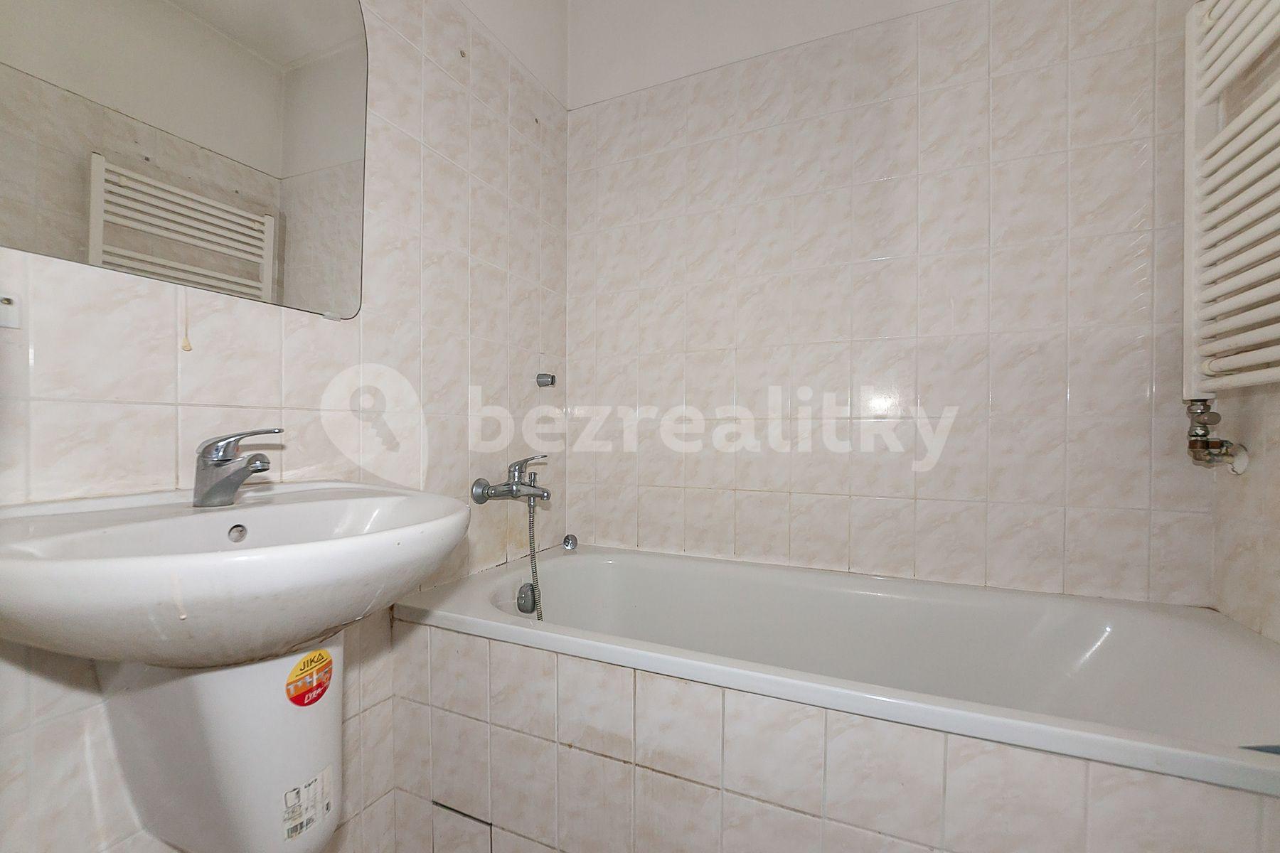 2 bedroom flat for sale, 52 m², Pod Lipami, Prague, Prague