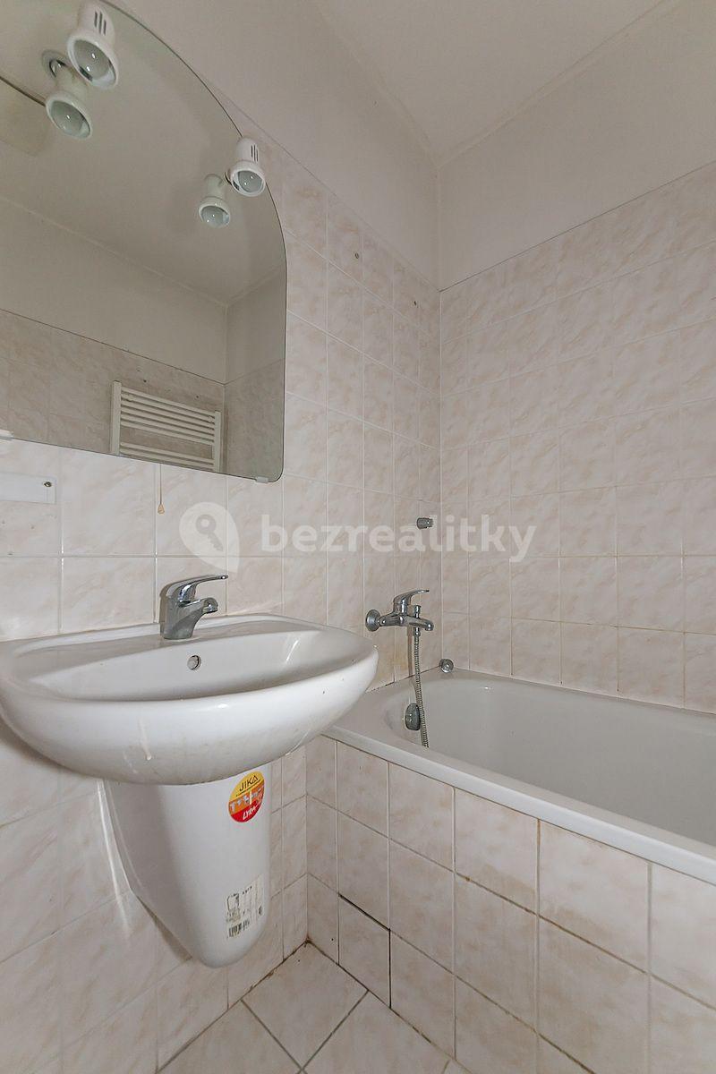 2 bedroom flat for sale, 52 m², Pod Lipami, Prague, Prague