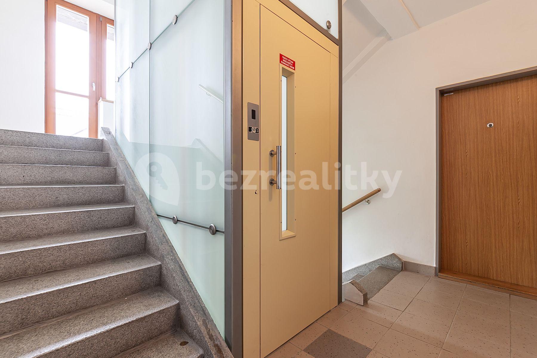 2 bedroom flat for sale, 52 m², Pod Lipami, Prague, Prague