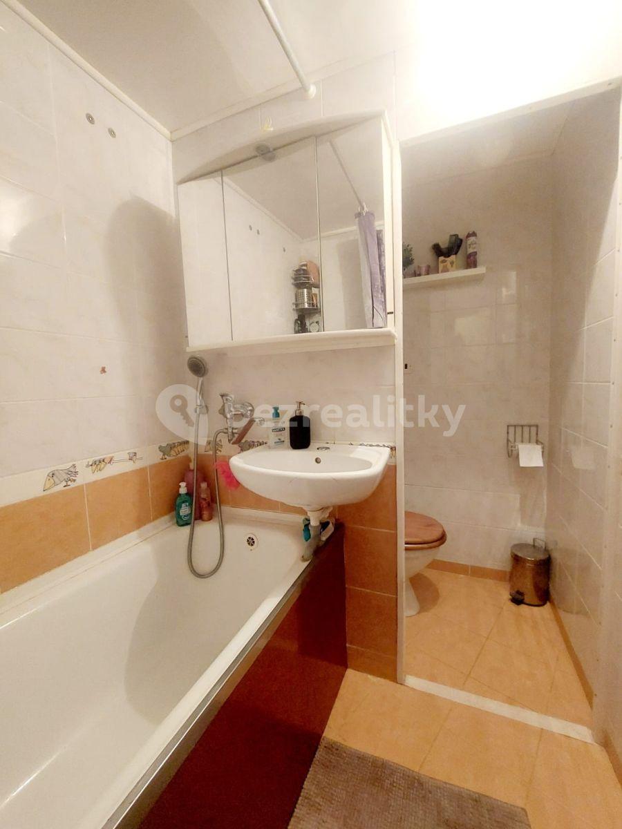 1 bedroom with open-plan kitchen flat for sale, 43 m², Krhanická, Prague, Prague