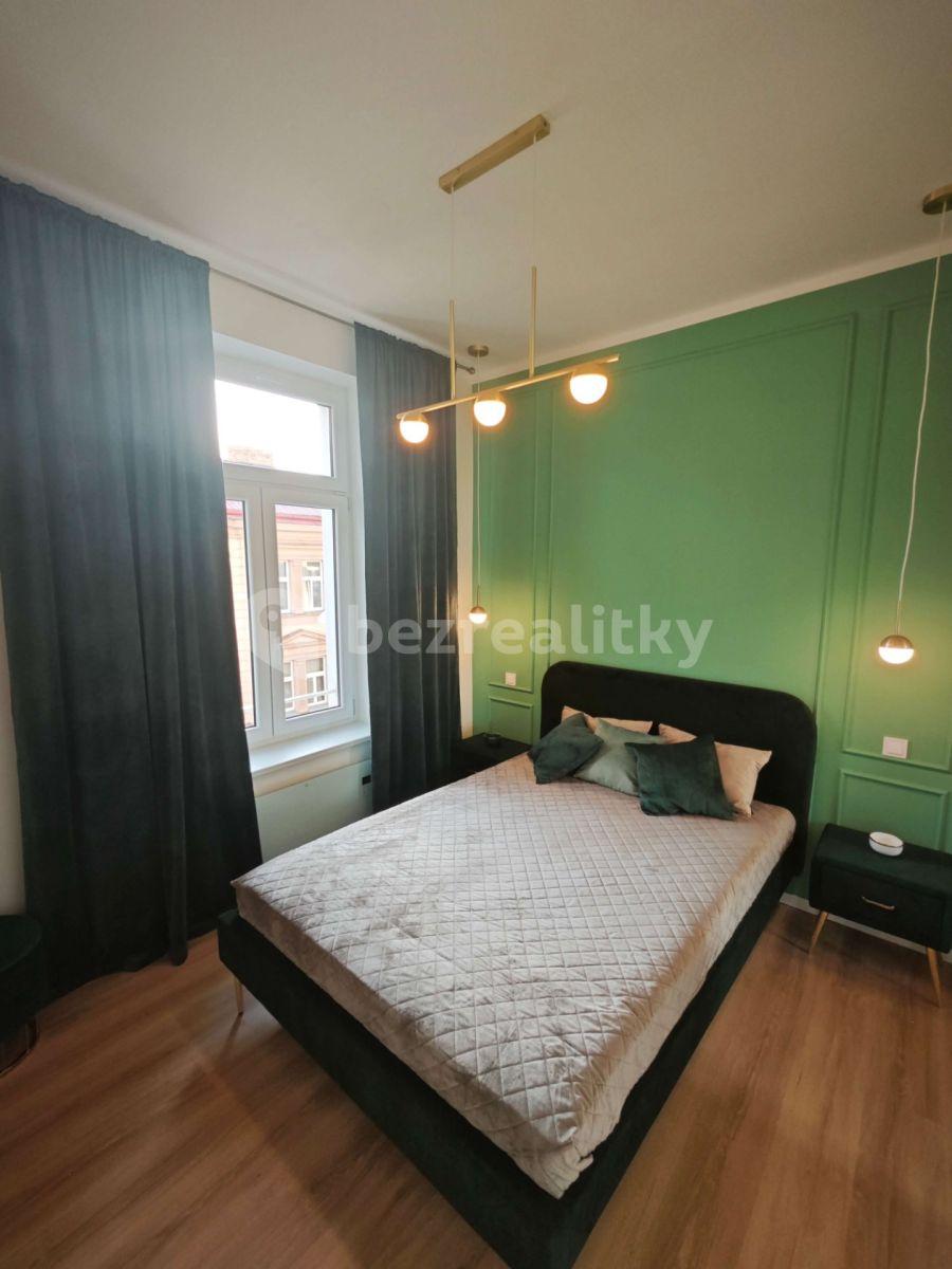 1 bedroom with open-plan kitchen flat to rent, 33 m², Turnovská, Prague, Prague