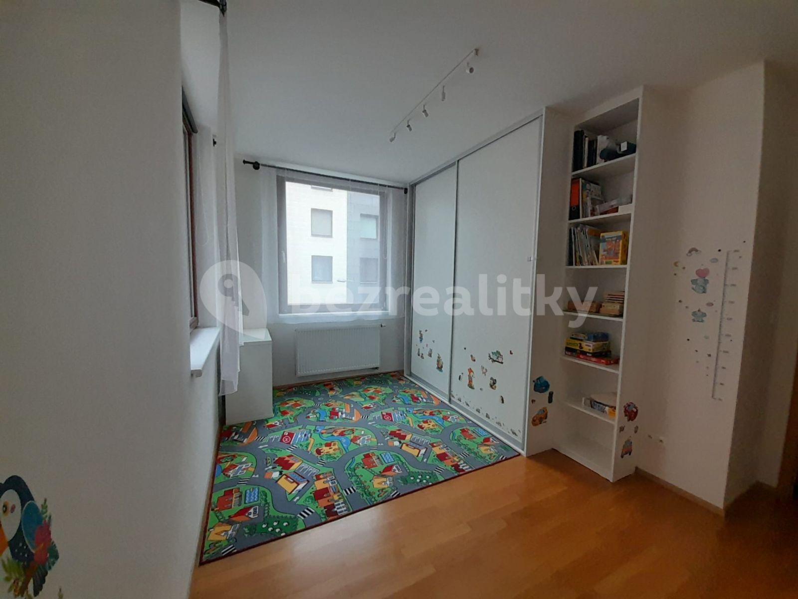 2 bedroom with open-plan kitchen flat to rent, 69 m², Pod Dvorem, Prague, Prague