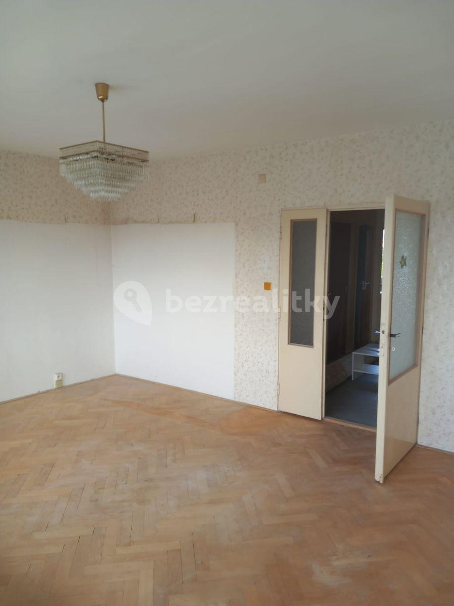 3 bedroom flat for sale, 69 m², Chvatěrubská, Prague, Prague