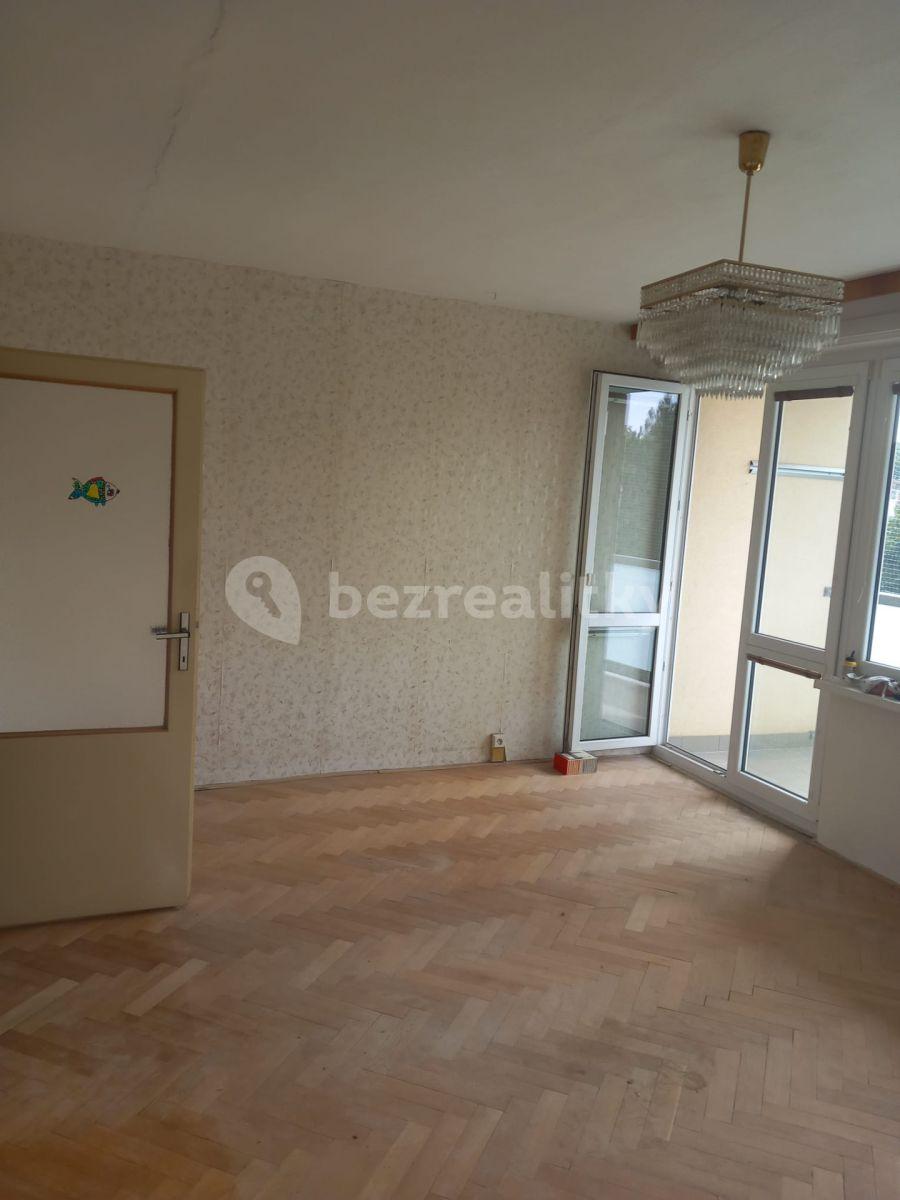 3 bedroom flat for sale, 69 m², Chvatěrubská, Prague, Prague