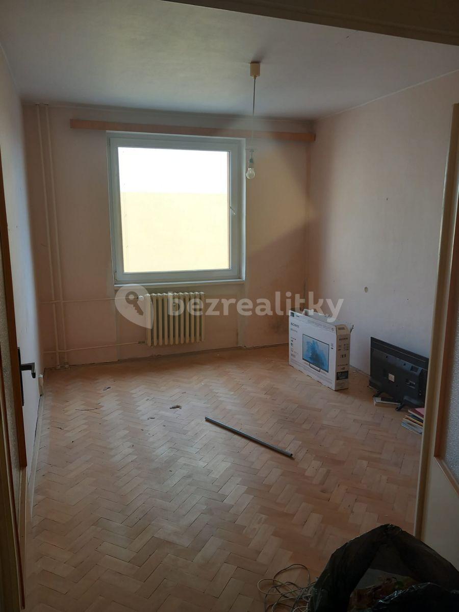 3 bedroom flat for sale, 69 m², Chvatěrubská, Prague, Prague