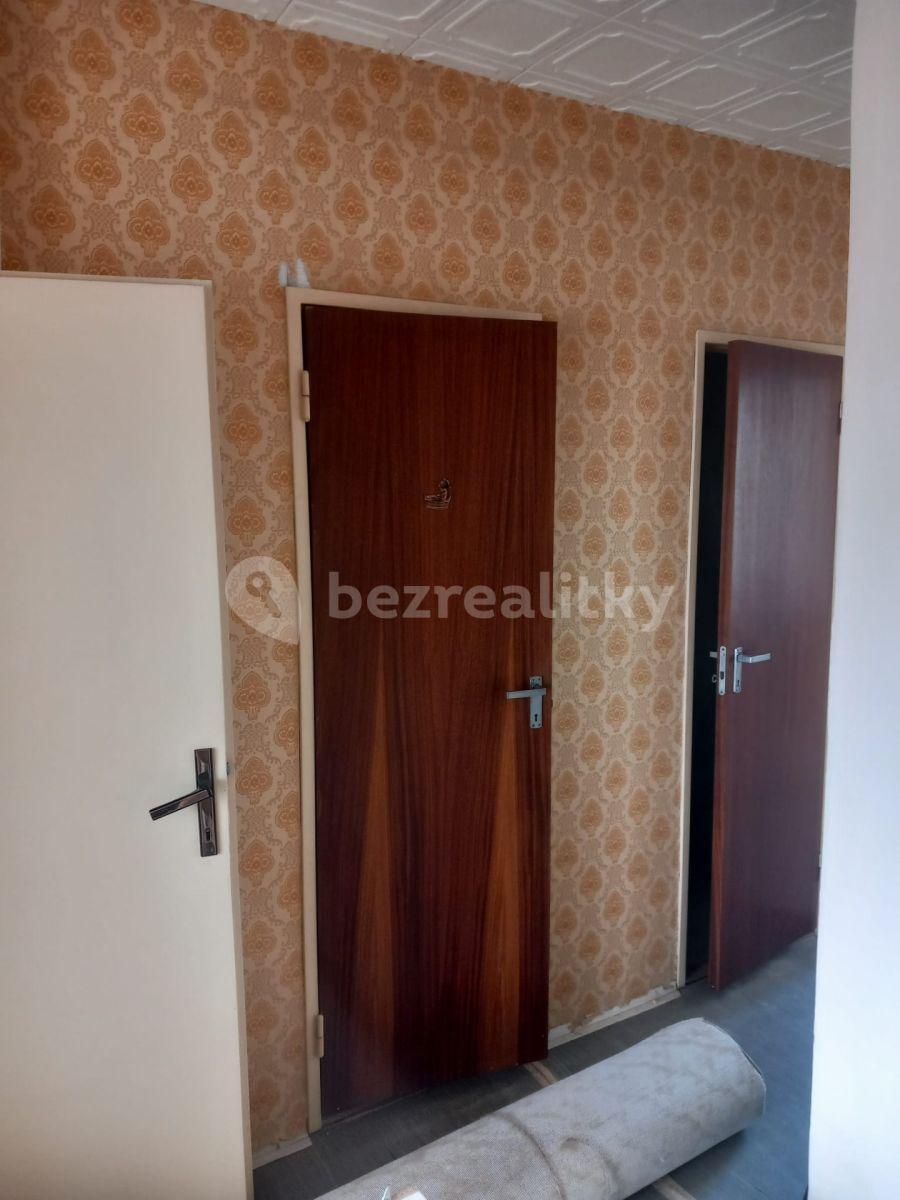 3 bedroom flat for sale, 69 m², Chvatěrubská, Prague, Prague