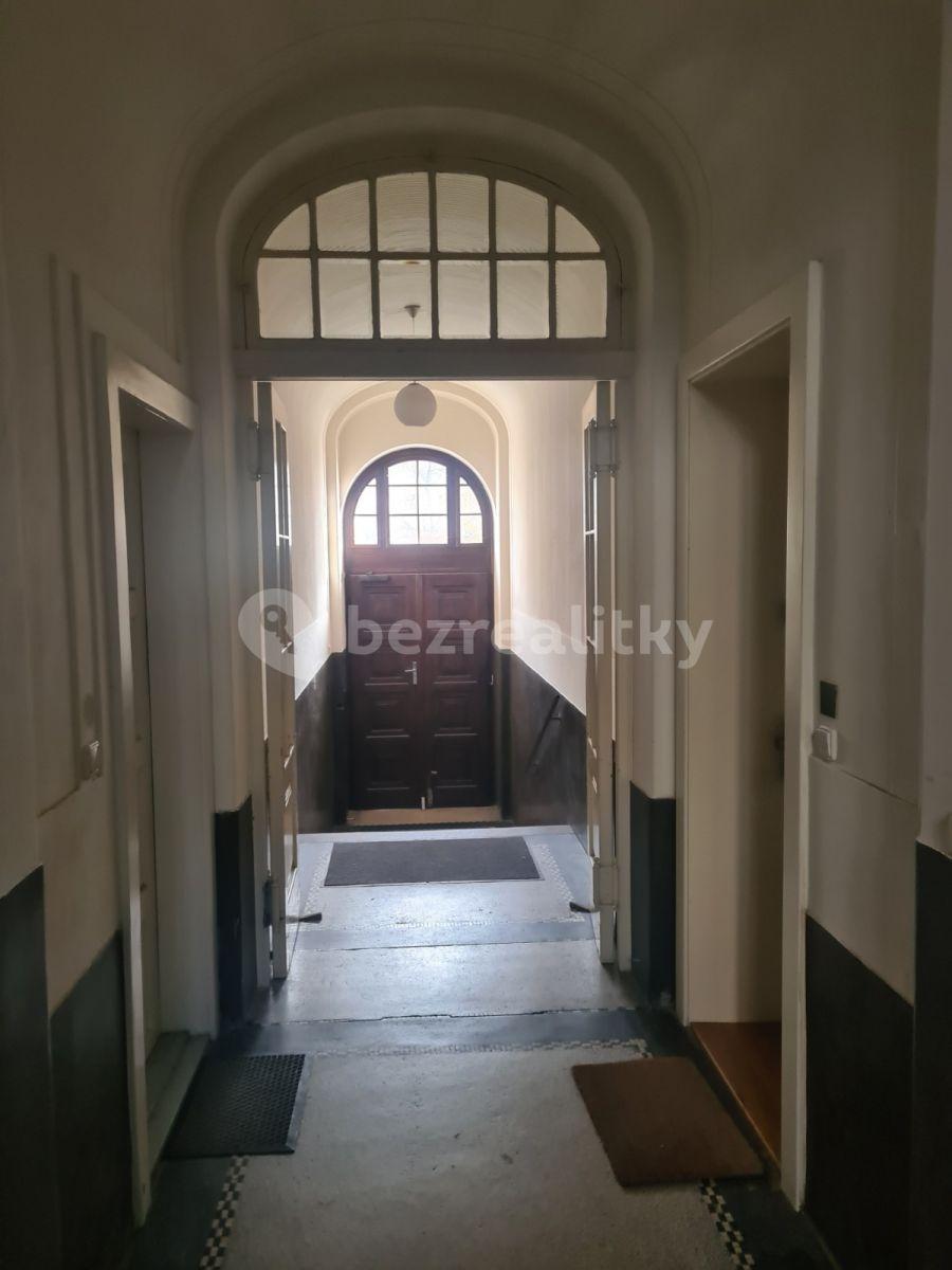 Studio flat to rent, 20 m², Na Výšinách, Prague, Prague