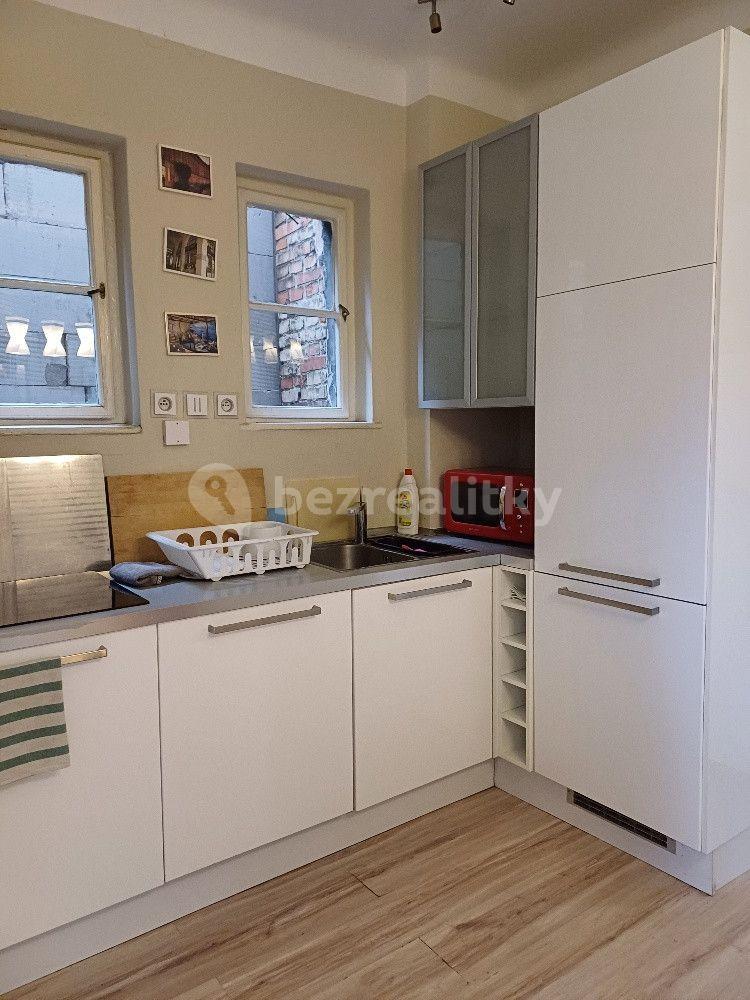 4 bedroom flat to rent, 100 m², Klemensova, Bratislava - mestská časť Staré Mesto, Bratislavský Region