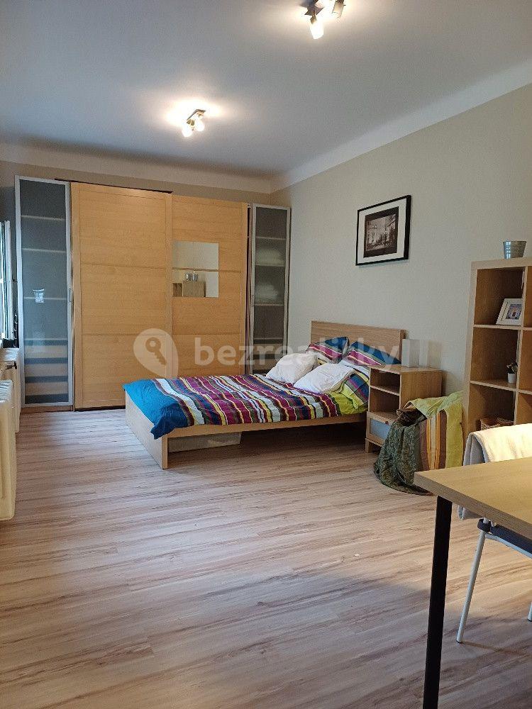 4 bedroom flat to rent, 100 m², Klemensova, Bratislava - mestská časť Staré Mesto, Bratislavský Region