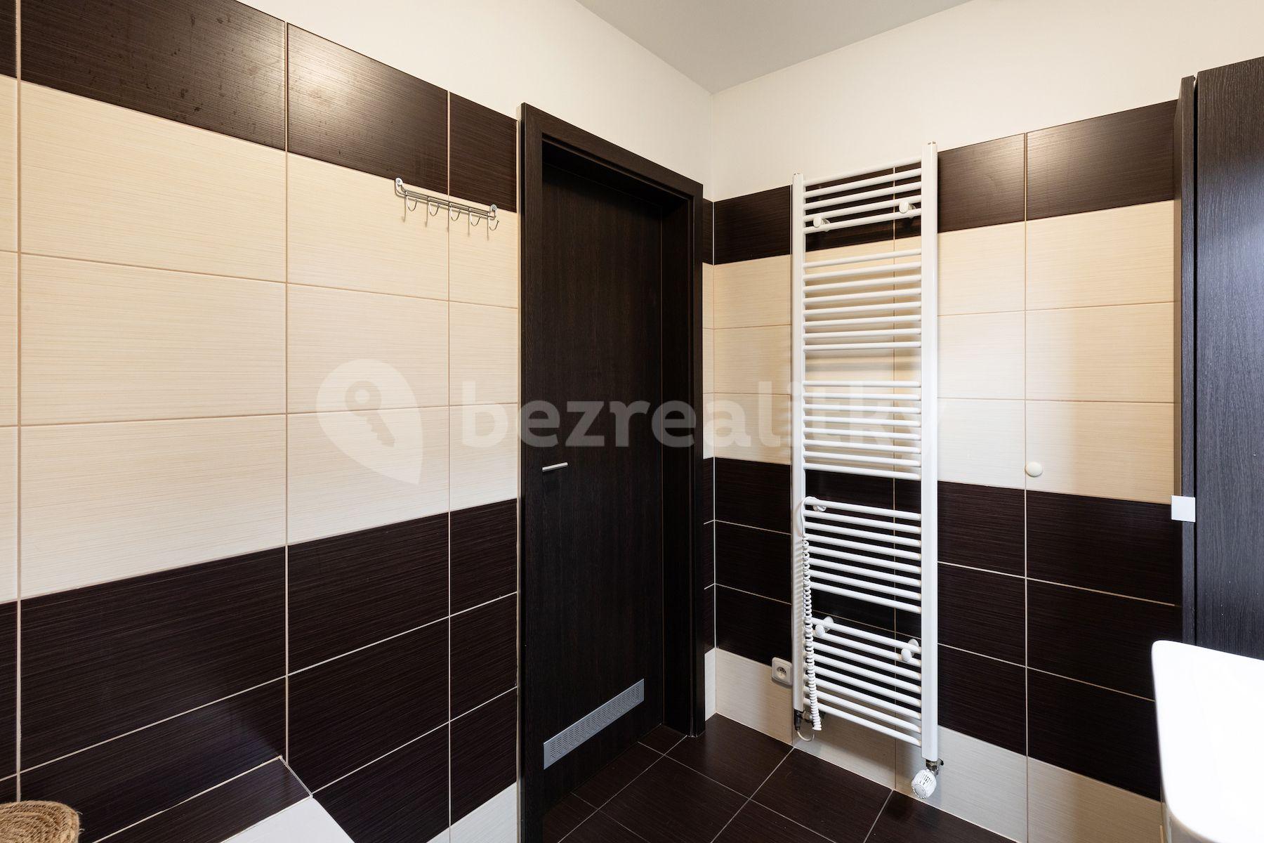 2 bedroom with open-plan kitchen flat for sale, 91 m², Formanská, Prague, Prague