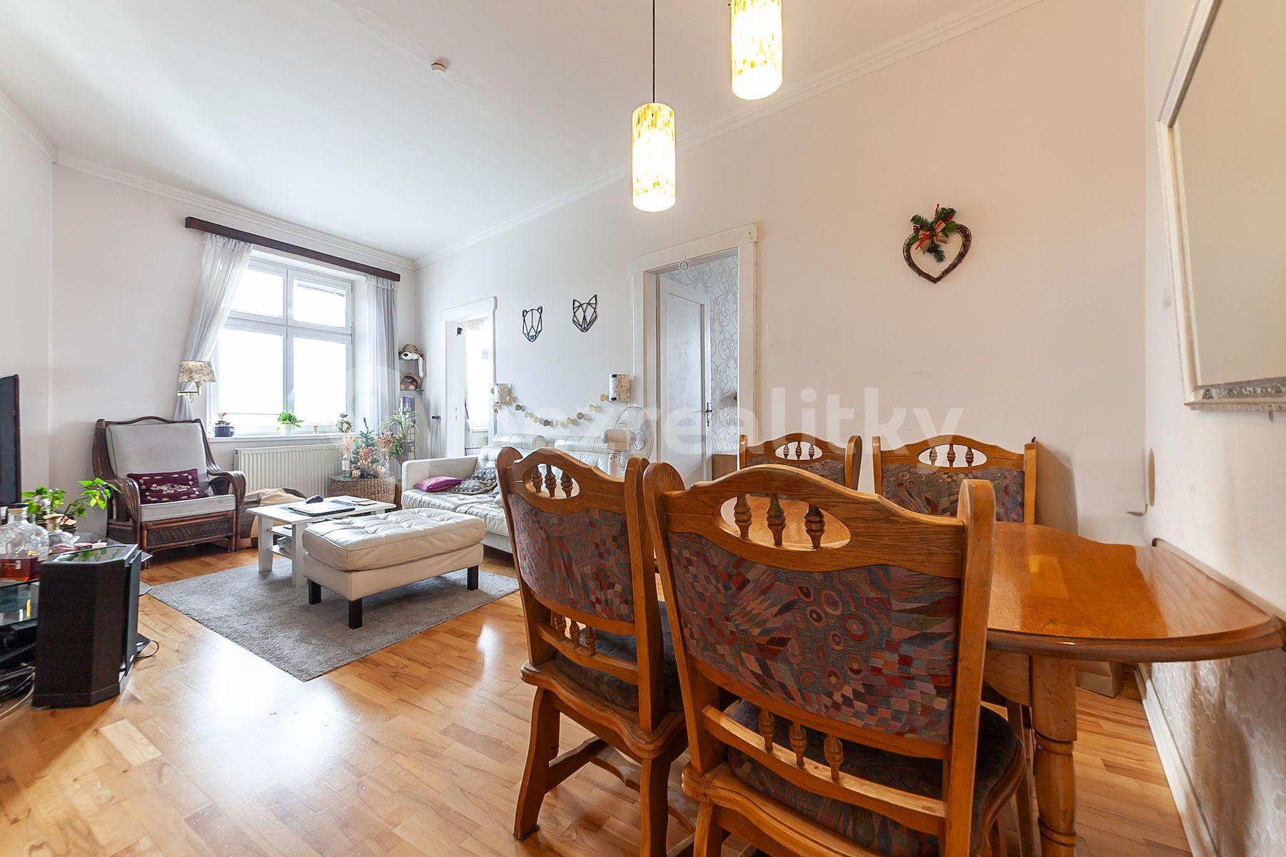 2 bedroom with open-plan kitchen flat for sale, 71 m², U Vinohradské nemocnice, Prague, Prague