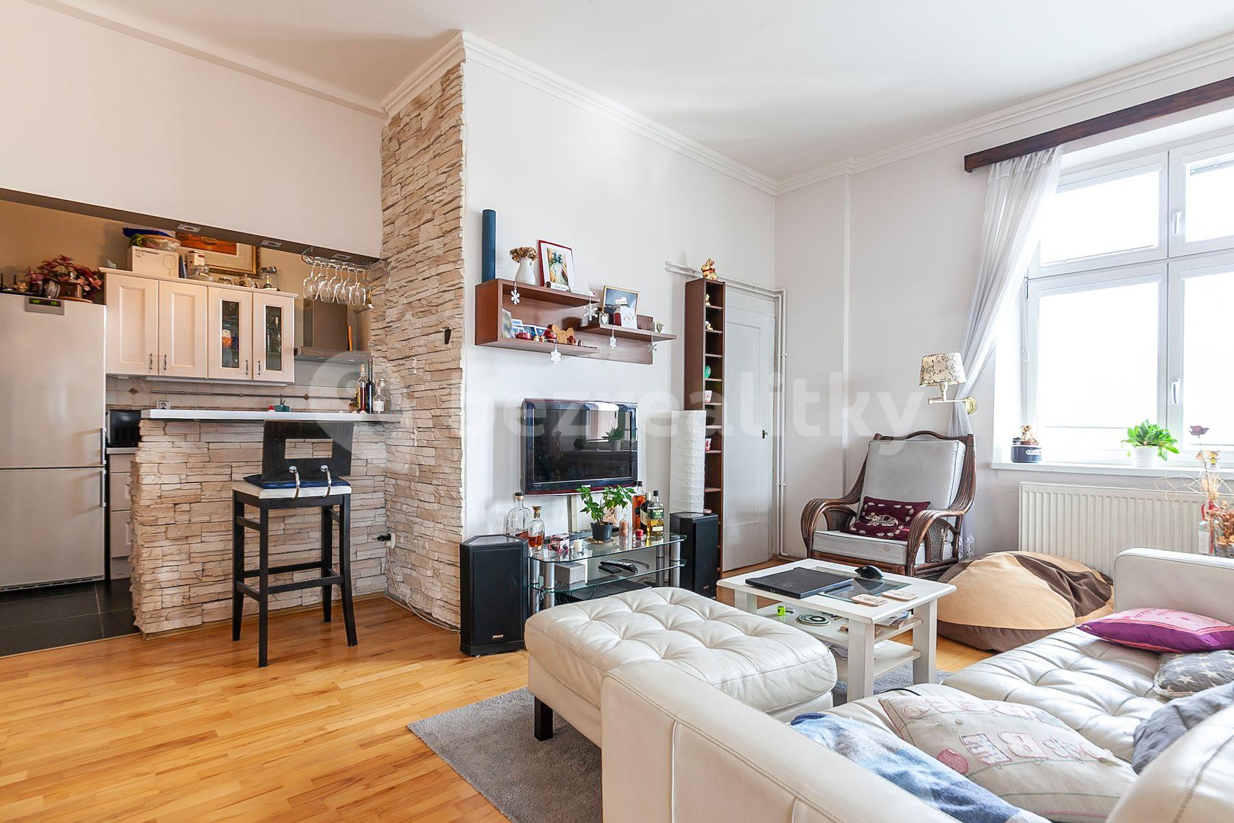 2 bedroom with open-plan kitchen flat for sale, 71 m², U Vinohradské nemocnice, Prague, Prague