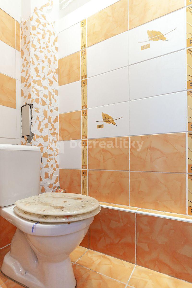 2 bedroom with open-plan kitchen flat for sale, 71 m², U Vinohradské nemocnice, Prague, Prague