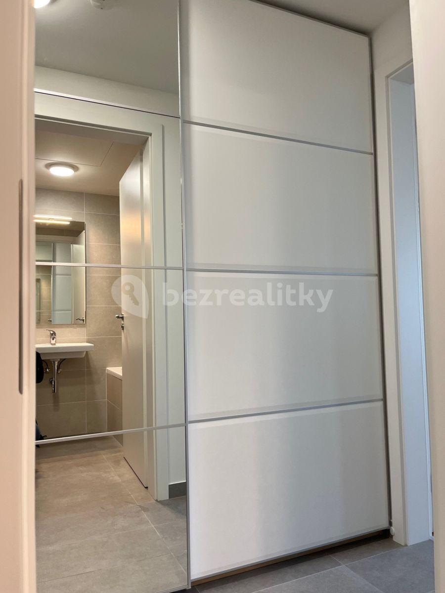 Studio flat to rent, 45 m², Smržových, Prague, Prague