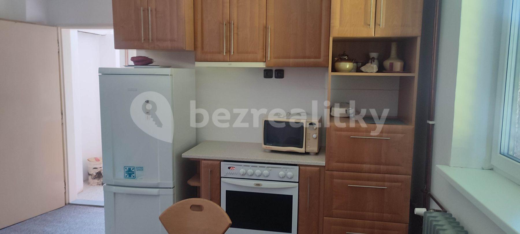 1 bedroom with open-plan kitchen flat to rent, 39 m², Osadnická, Vratimov, Moravskoslezský Region