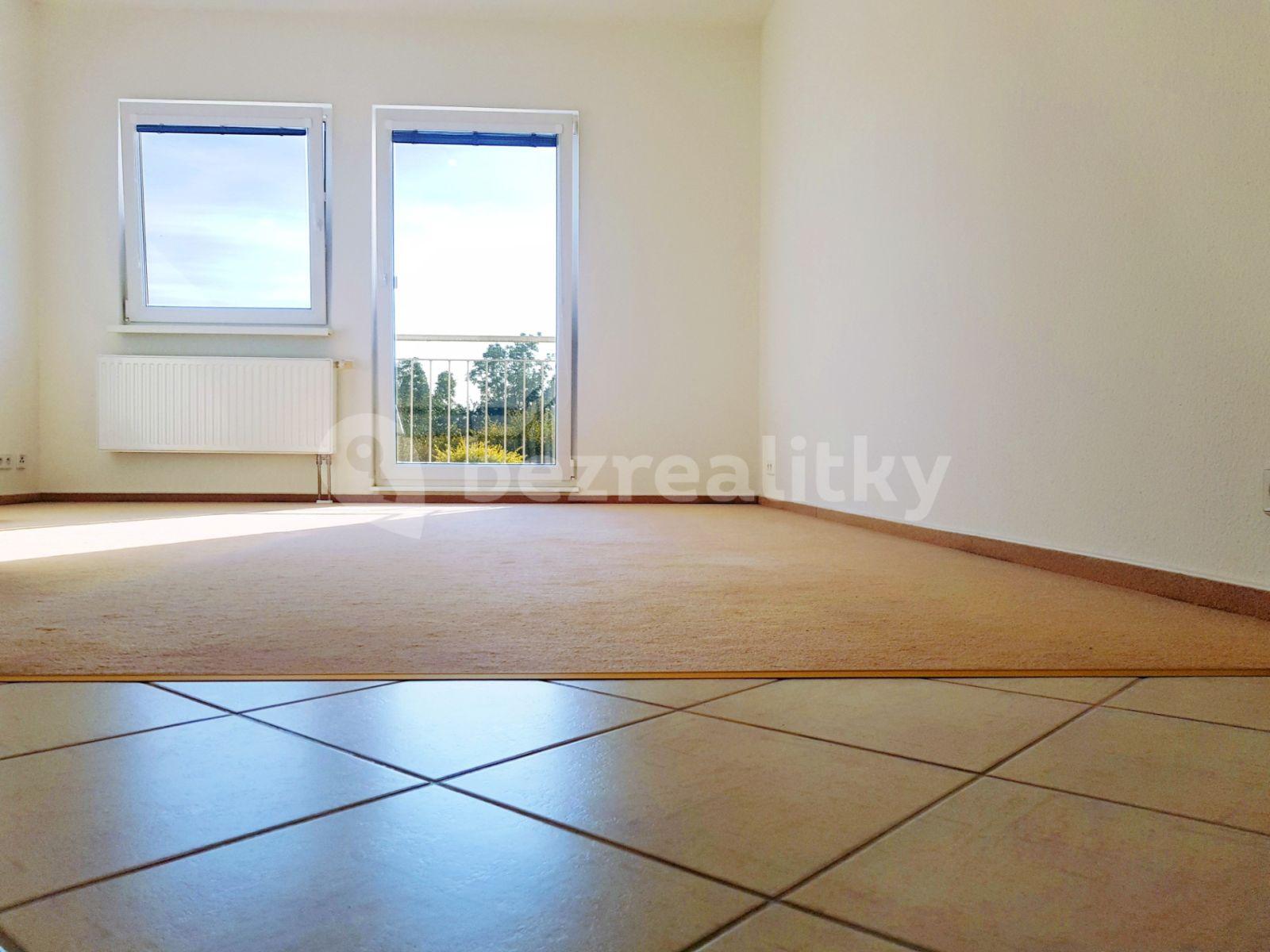 Studio flat for sale, 39 m², U Dráhy, Chýně, Středočeský Region