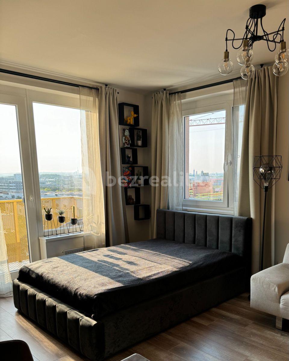 Studio flat to rent, 37 m², Honzíkova, Prague, Prague