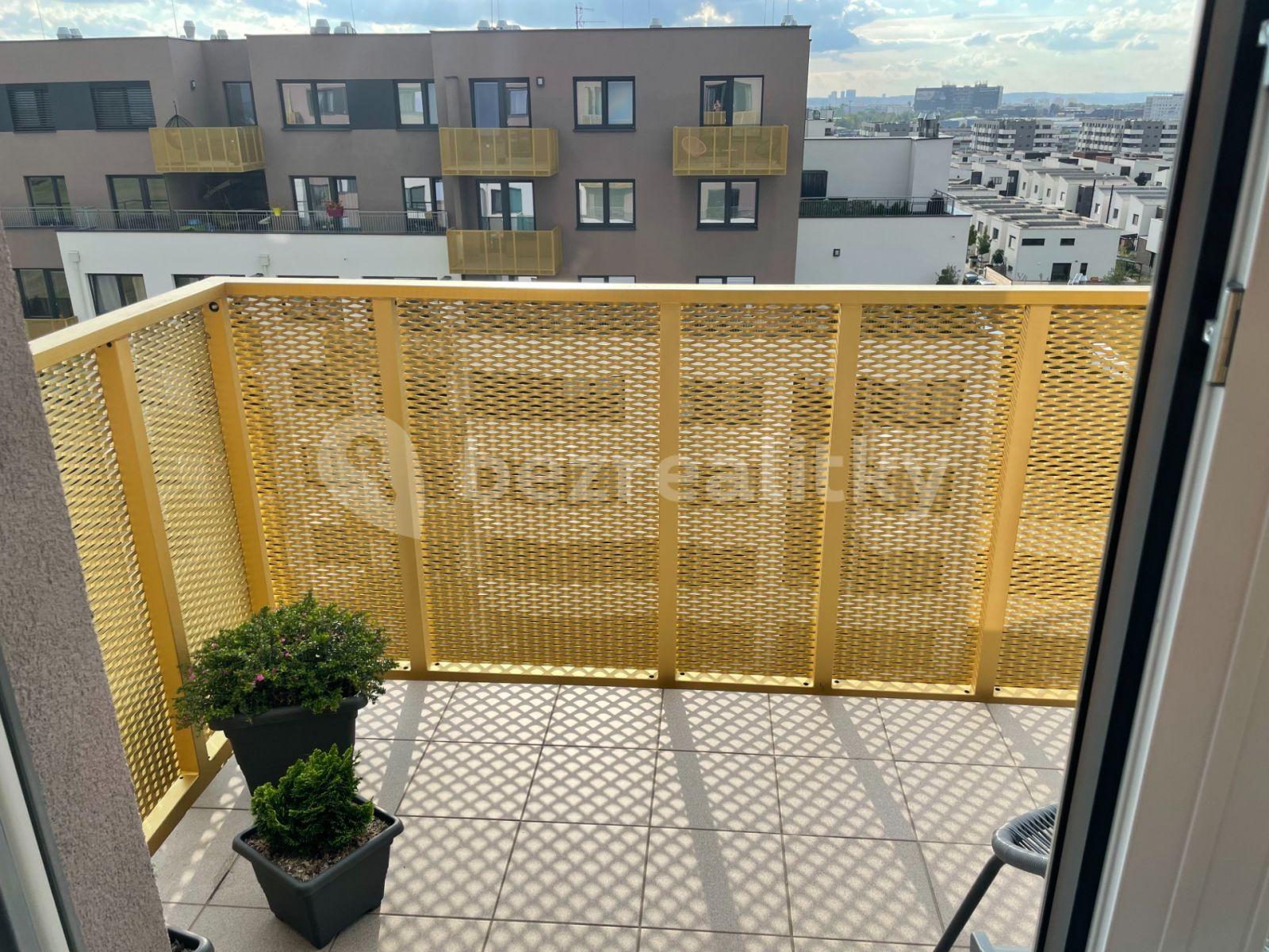 Studio flat to rent, 37 m², Honzíkova, Prague, Prague