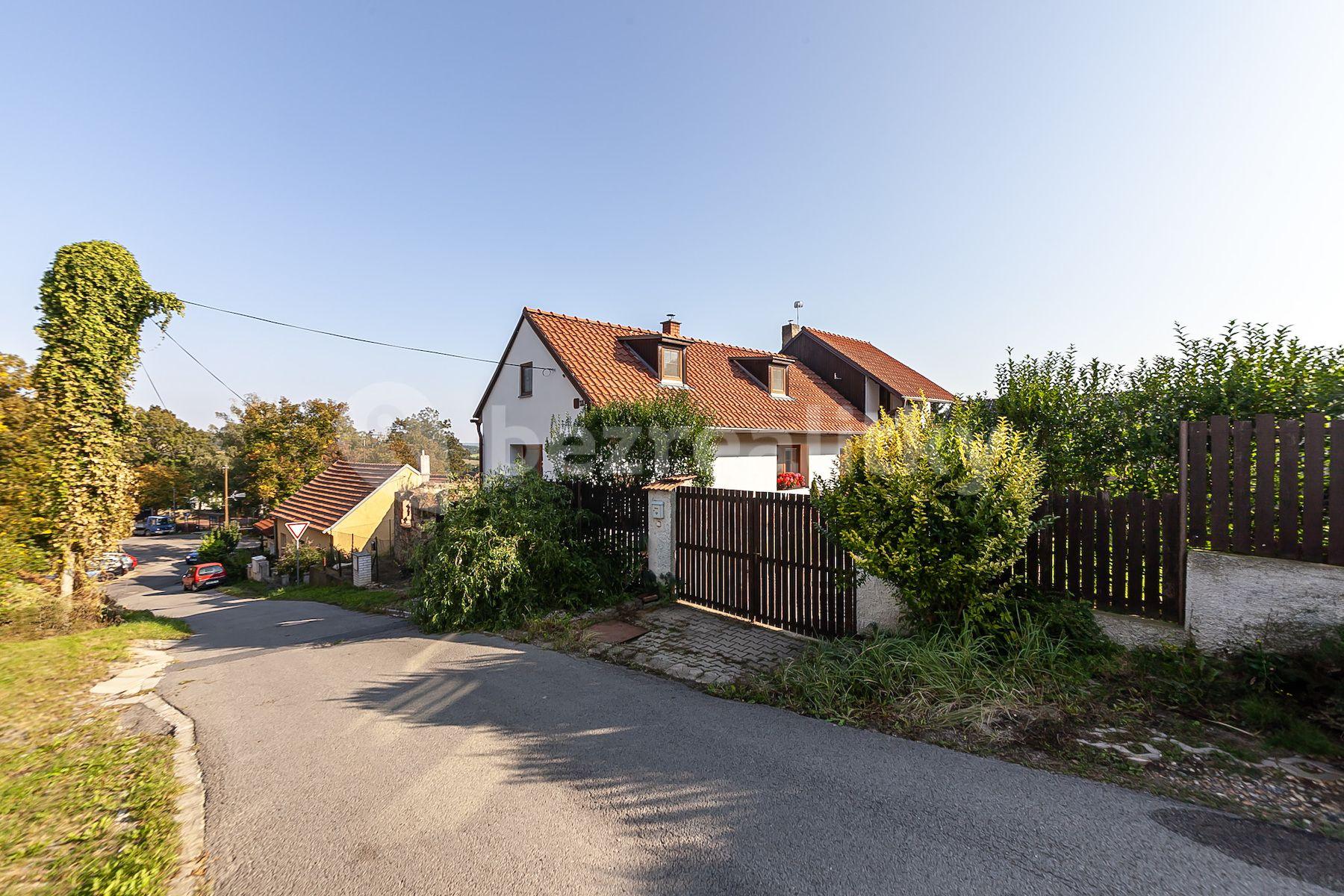 house for sale, 133 m², Lešany, Nelahozeves, Středočeský Region