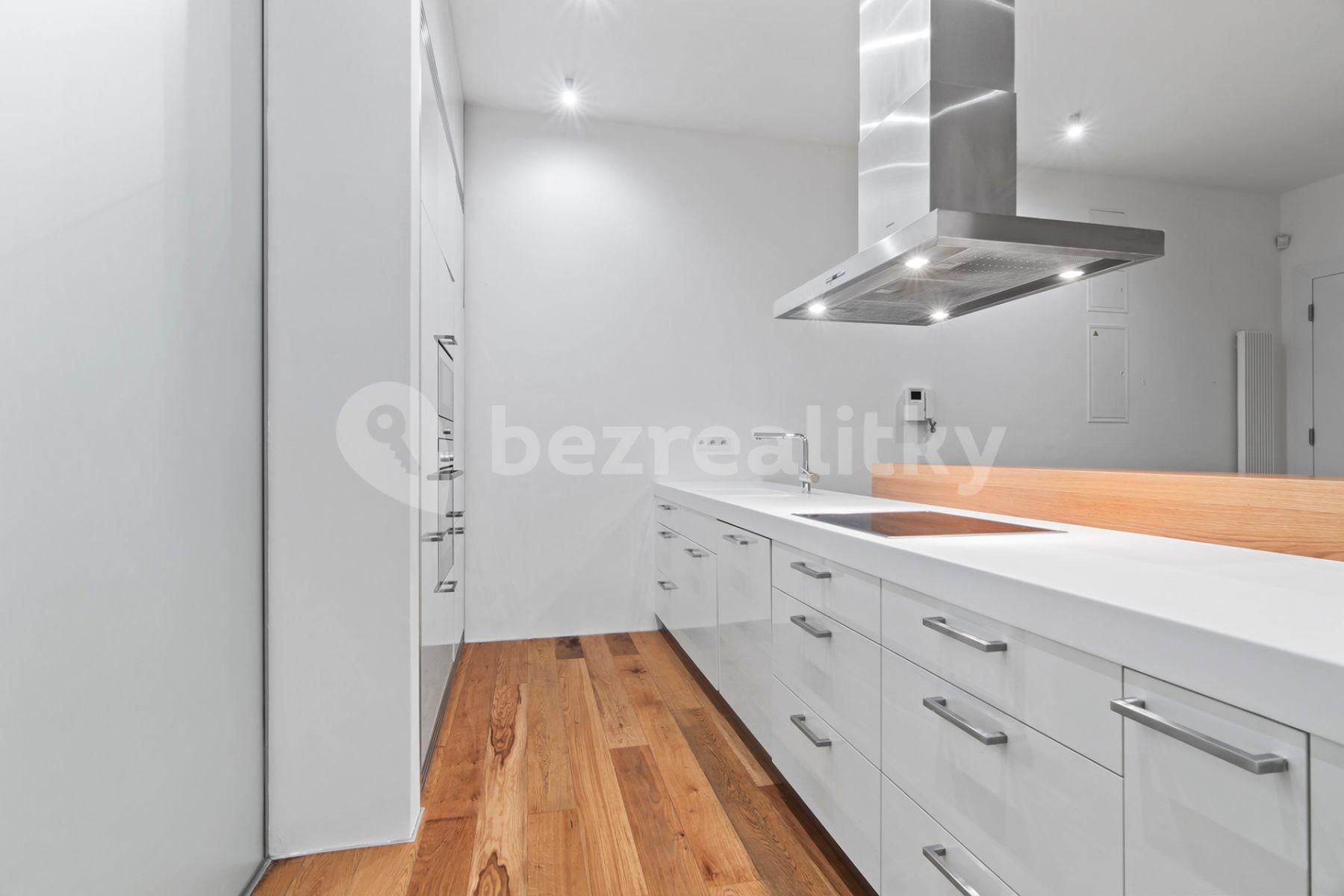 2 bedroom with open-plan kitchen flat to rent, 114 m², Laubova, Prague, Prague