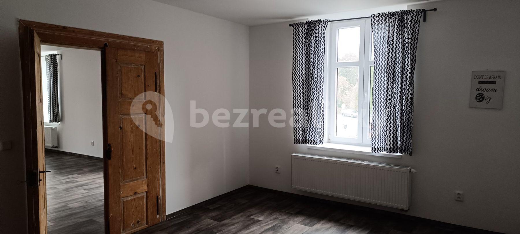 1 bedroom with open-plan kitchen flat to rent, 80 m², Komenského, Častolovice, Královéhradecký Region