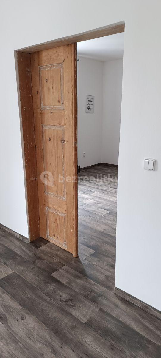 1 bedroom with open-plan kitchen flat to rent, 80 m², Komenského, Častolovice, Královéhradecký Region