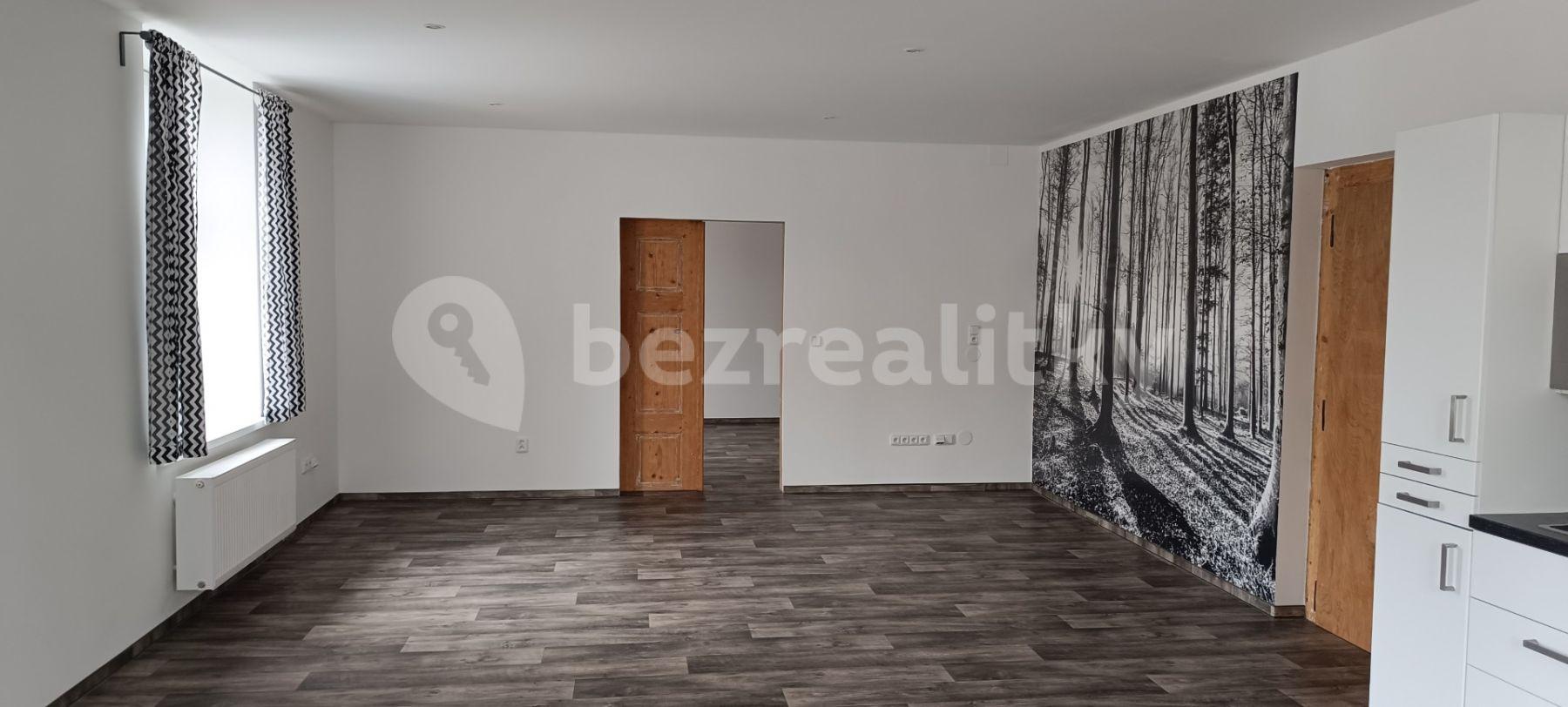 1 bedroom with open-plan kitchen flat to rent, 80 m², Komenského, Častolovice, Královéhradecký Region