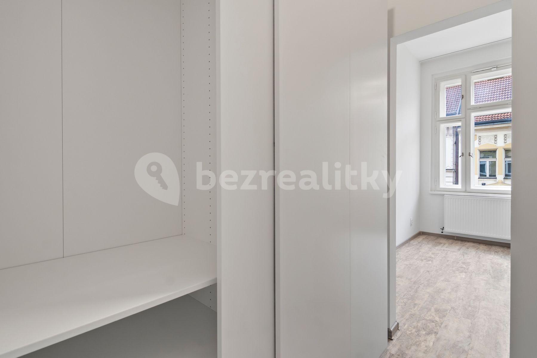 2 bedroom with open-plan kitchen flat to rent, 66 m², Na Zámecké, Prague, Prague