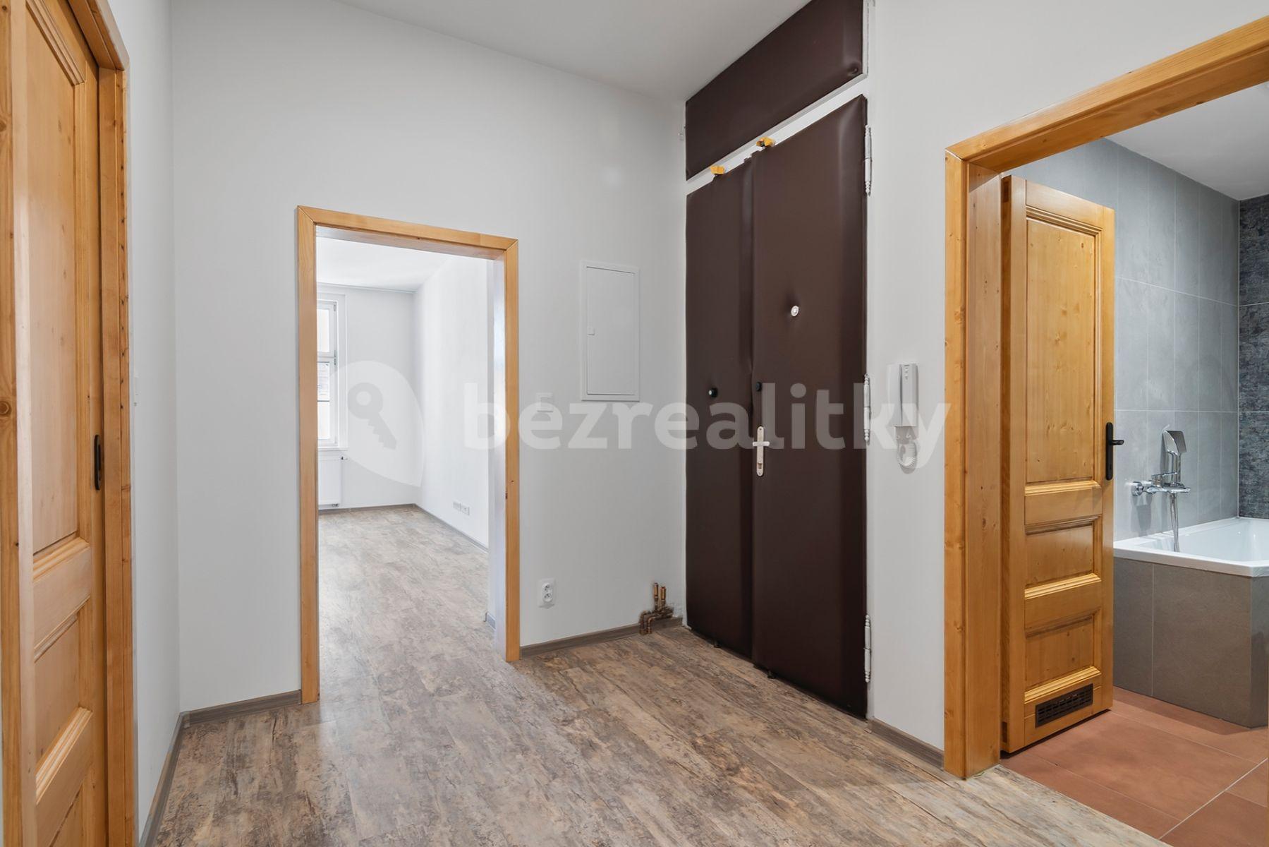 2 bedroom with open-plan kitchen flat to rent, 66 m², Na Zámecké, Prague, Prague