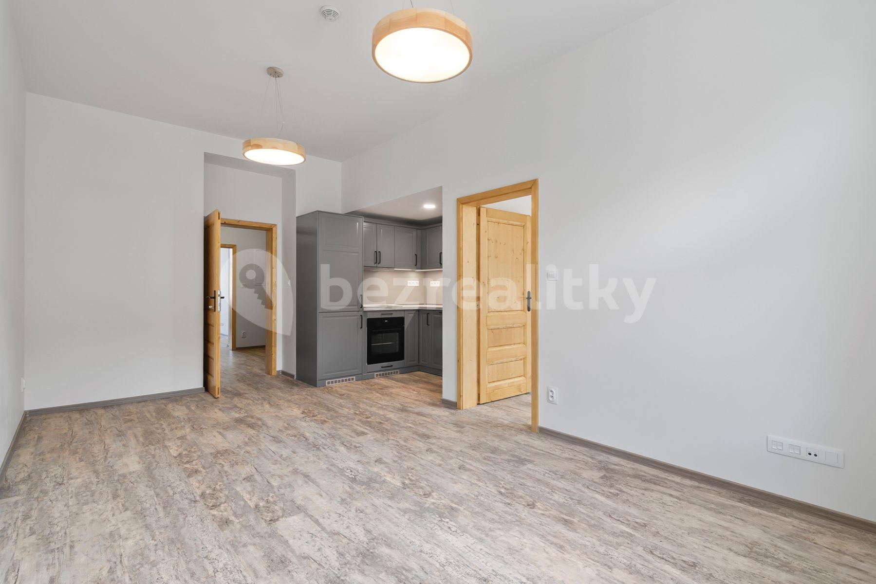 2 bedroom with open-plan kitchen flat to rent, 66 m², Na Zámecké, Prague, Prague