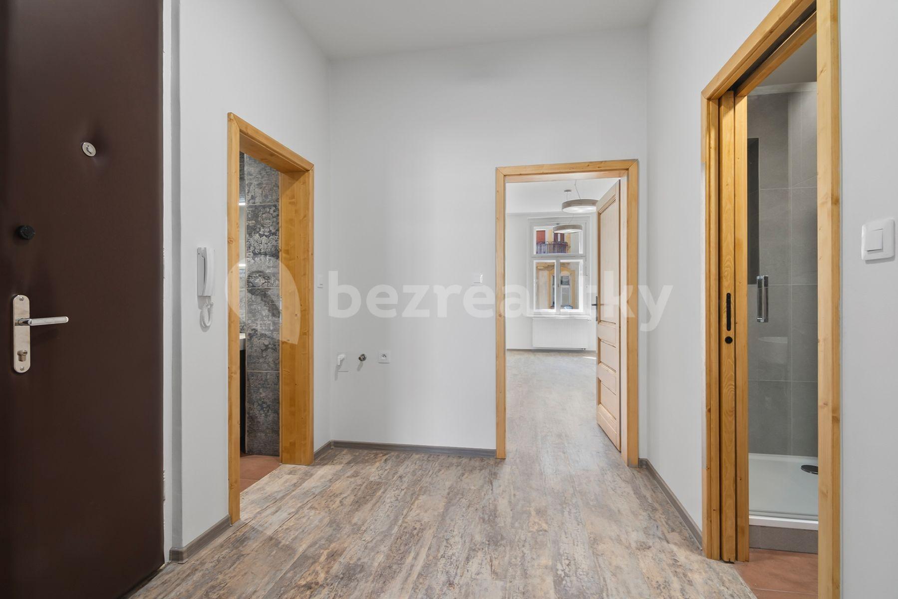 2 bedroom with open-plan kitchen flat to rent, 66 m², Na Zámecké, Prague, Prague