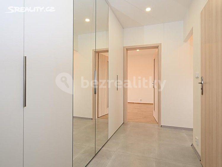 2 bedroom flat for sale, 55 m², Brunclíkova, Prague, Prague