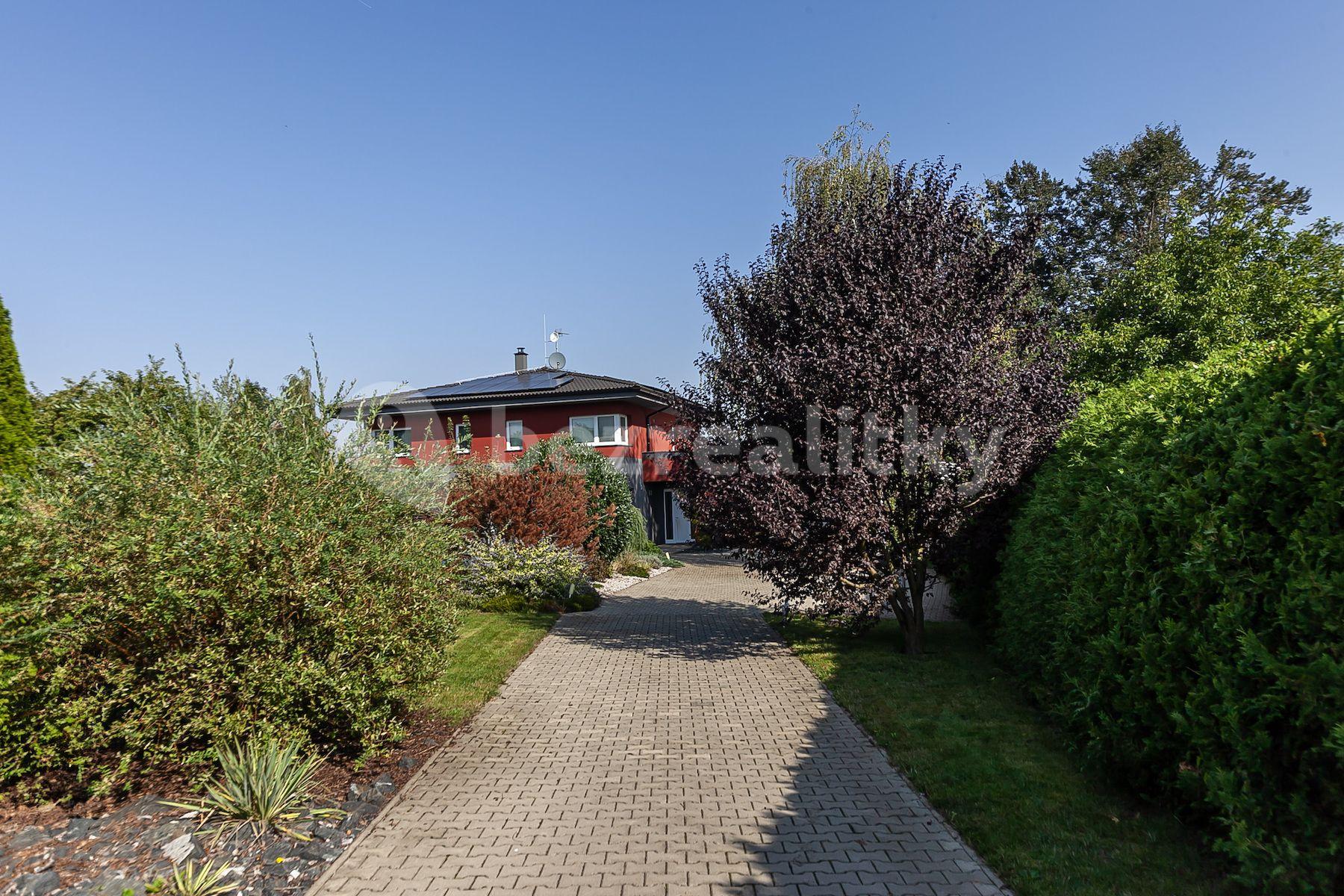 house for sale, 230 m², Diamantová, Horoušany, Středočeský Region