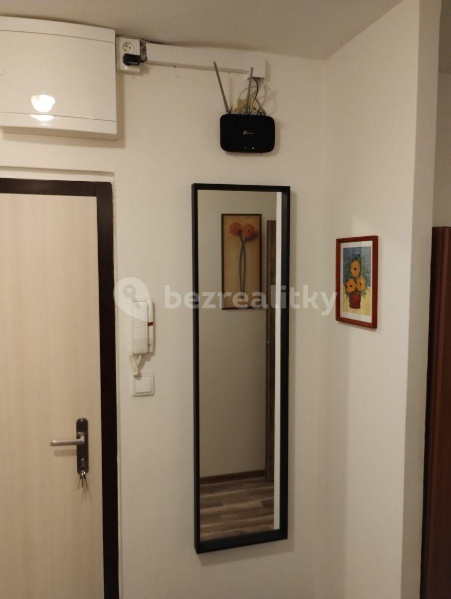 3 bedroom flat to rent, 70 m², Weberova, Prague, Prague