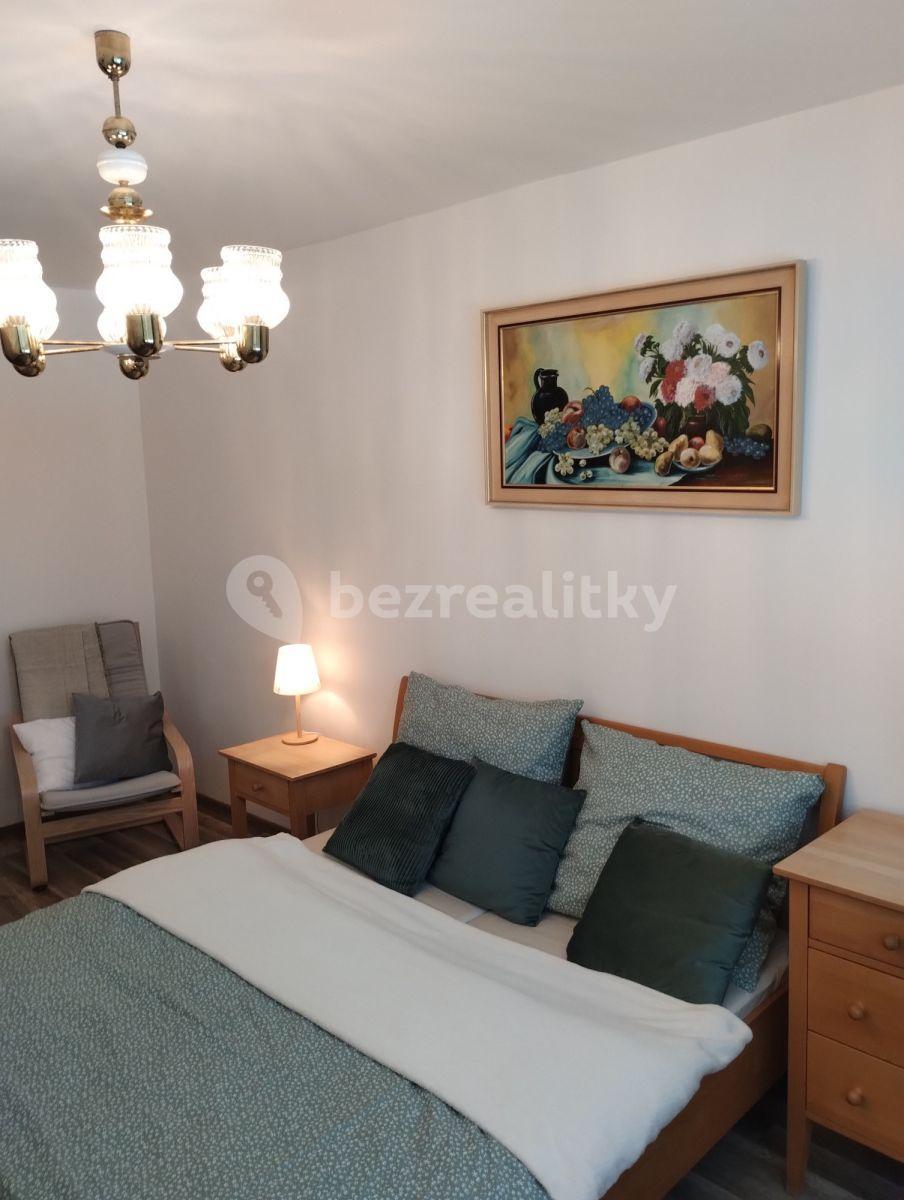 3 bedroom flat to rent, 70 m², Weberova, Prague, Prague