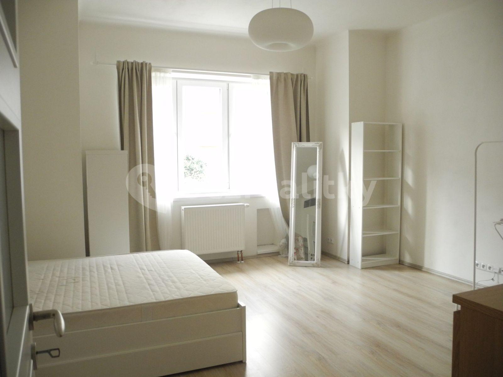 Studio flat to rent, 32 m², Pod Radnicí, Prague, Prague