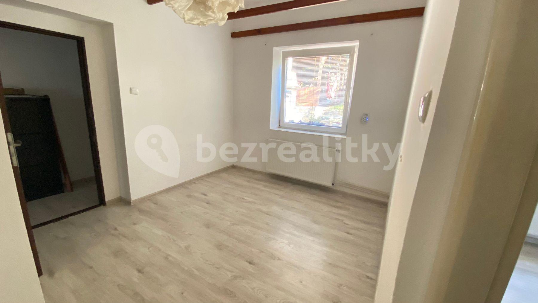 3 bedroom flat to rent, 90 m², Třebízského, Tábor, Jihočeský Region