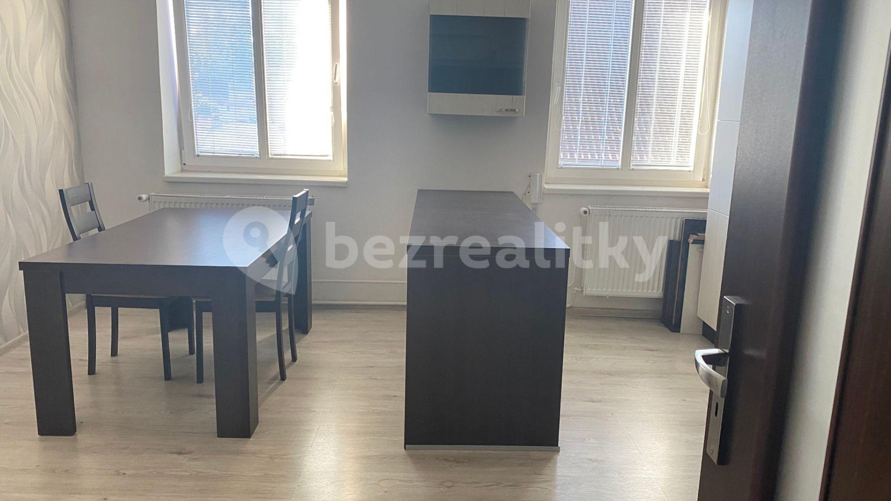 3 bedroom flat to rent, 90 m², Třebízského, Tábor, Jihočeský Region