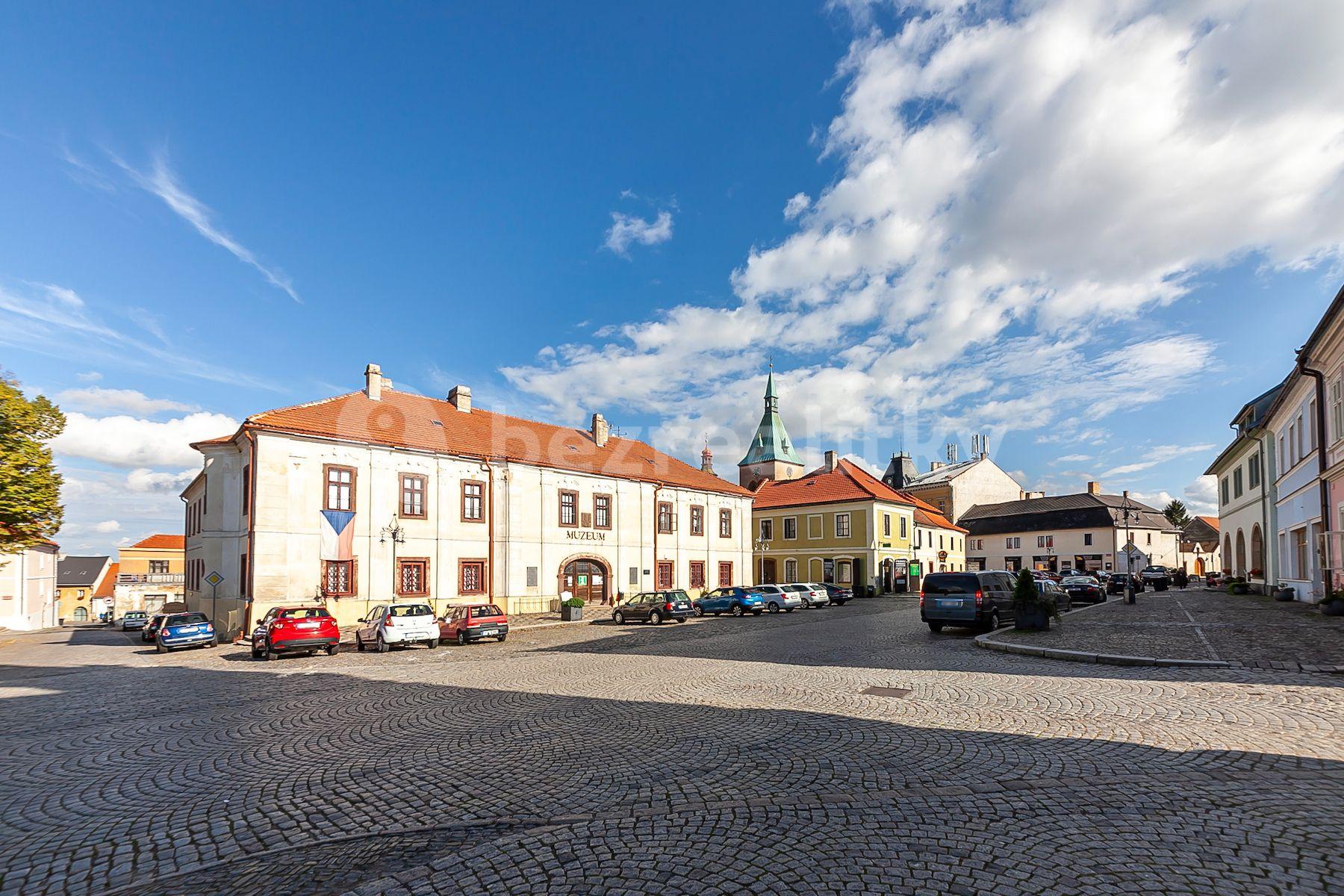 3 bedroom flat for sale, 74 m², Mírové náměstí, Kouřim, Středočeský Region