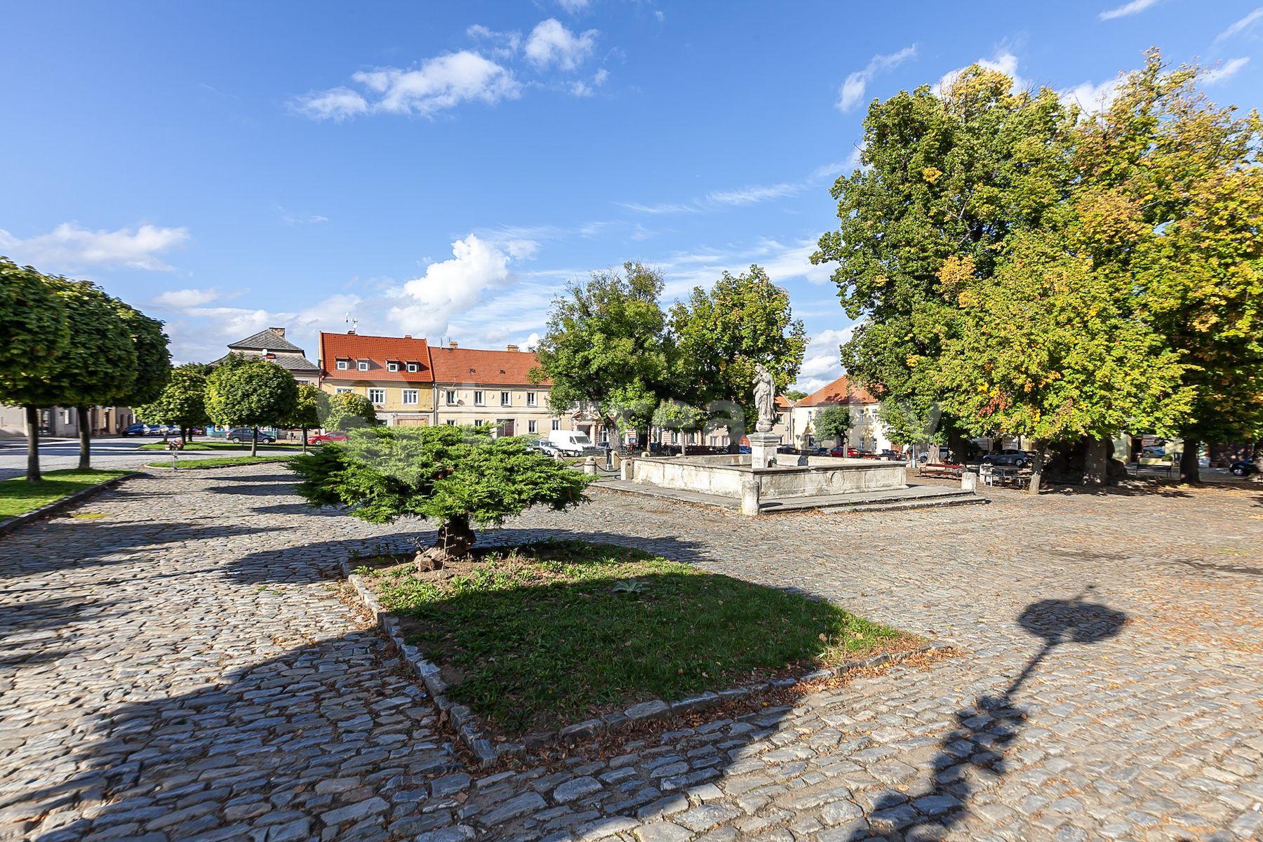 3 bedroom flat for sale, 74 m², Mírové náměstí, Kouřim, Středočeský Region