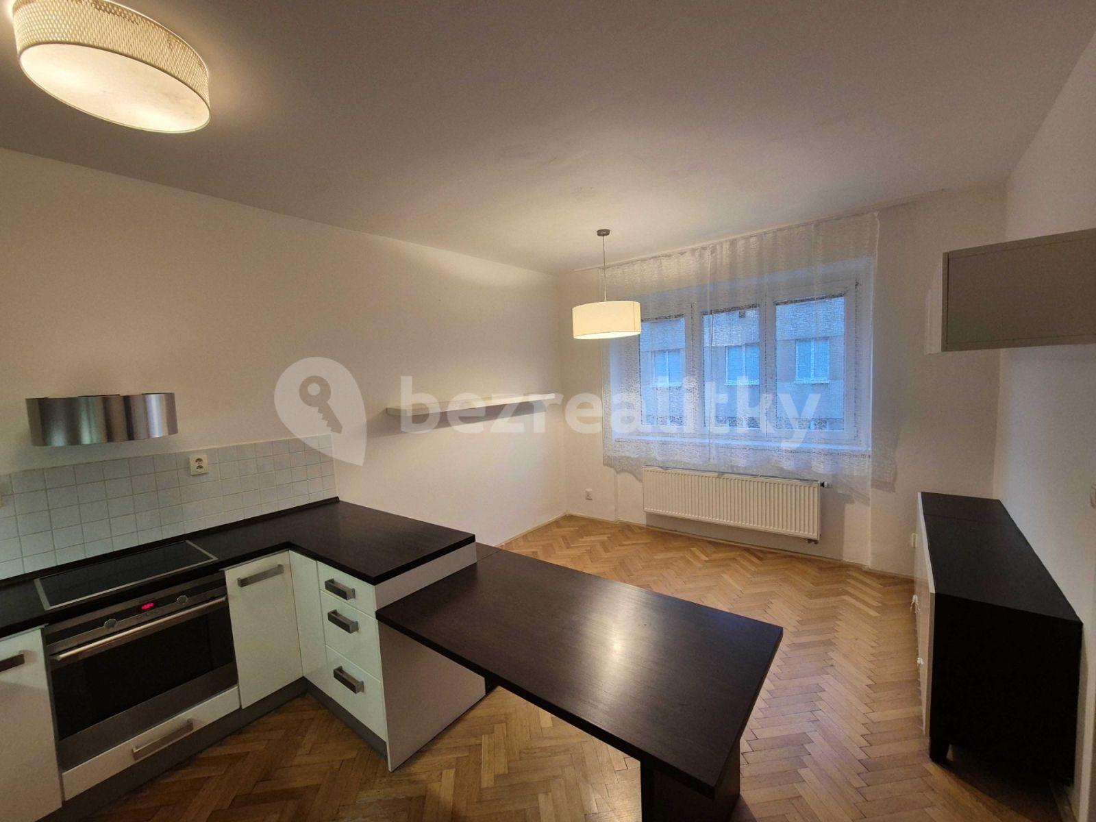 2 bedroom with open-plan kitchen flat to rent, 75 m², U Družstva Život, Prague, Prague